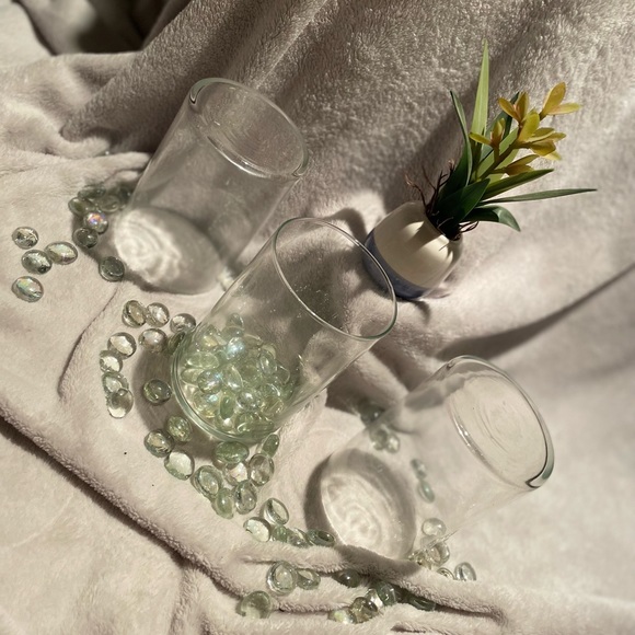 ‼️3/$33‼️ ✨🍶BNWT GLASS VASE🍶✨ - Picture 4 of 4